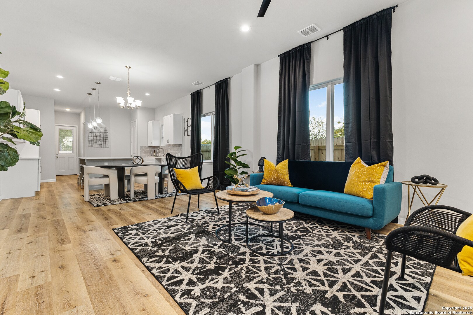 Living Area - 505 Linden Ave