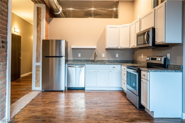 Building Photo - 3800 Euclid Ave