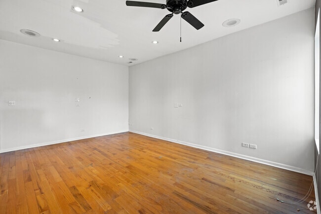 Building Photo - 7717 N Marshfield Ave