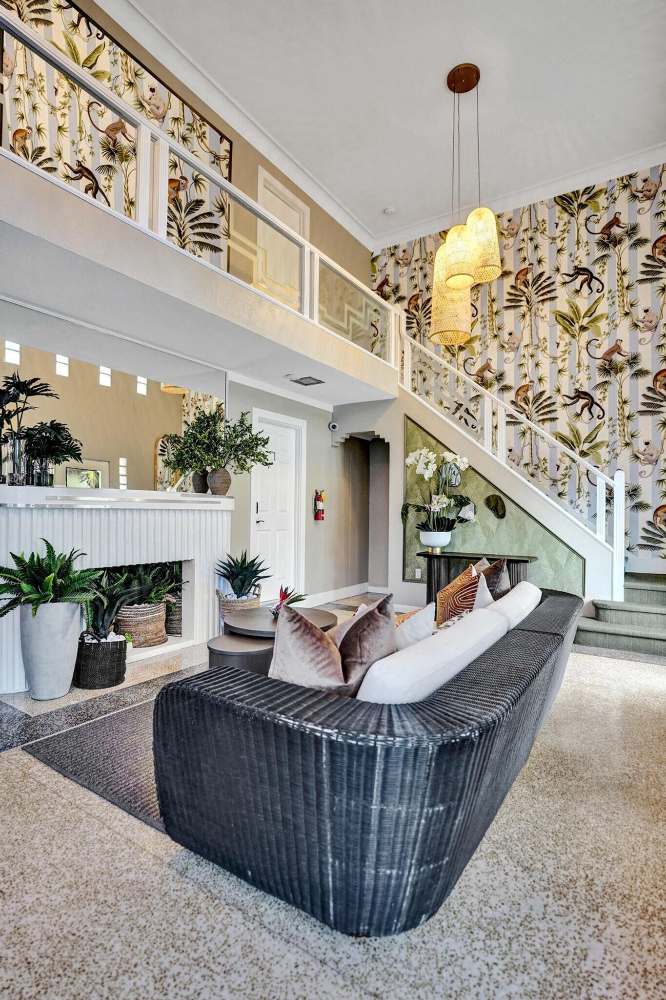 Building Photo - 101 Lucerne Ave