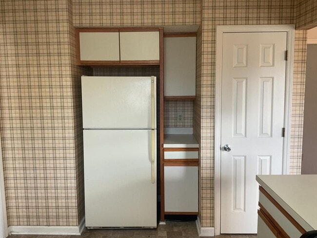 Building Photo - 604 Gleneagles Dr