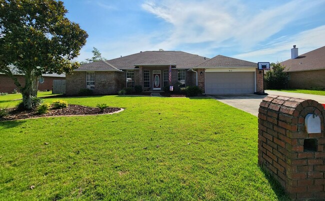 Building Photo - Breathtaking 4/3 Perdido Home, 2,700 sq ft...