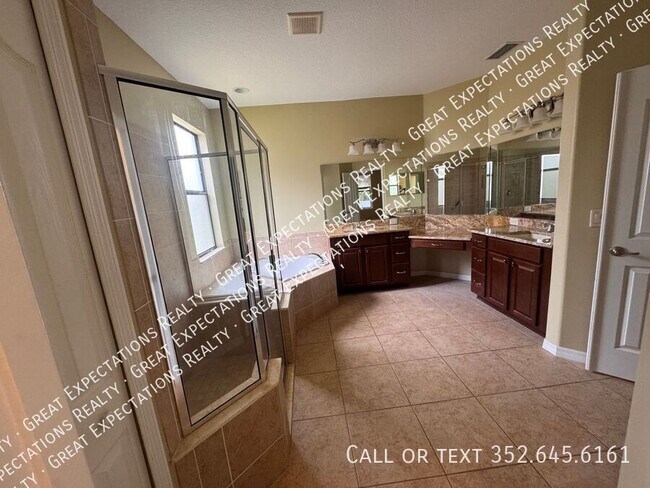 Building Photo - 16282 SW 15th Ct
