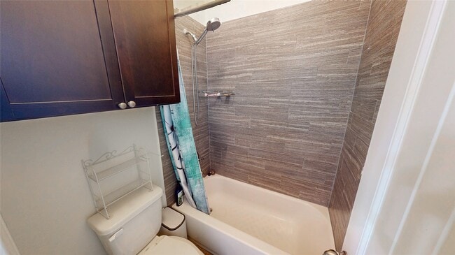 Building Photo - 14735 Garner Falls Trl