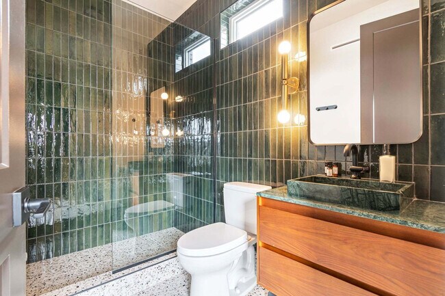 Building Photo - 1117 3rd Ave S