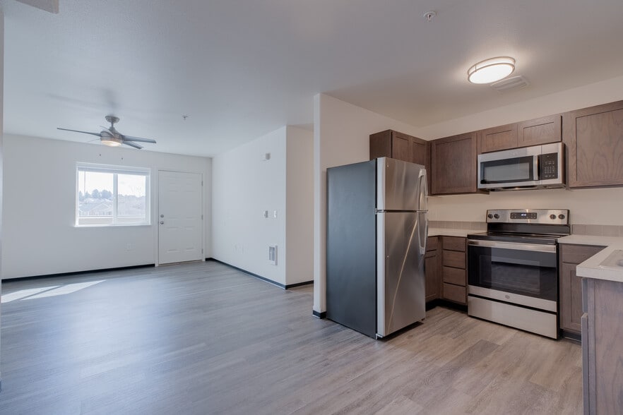 Primary Photo - The Landing at Clearwater