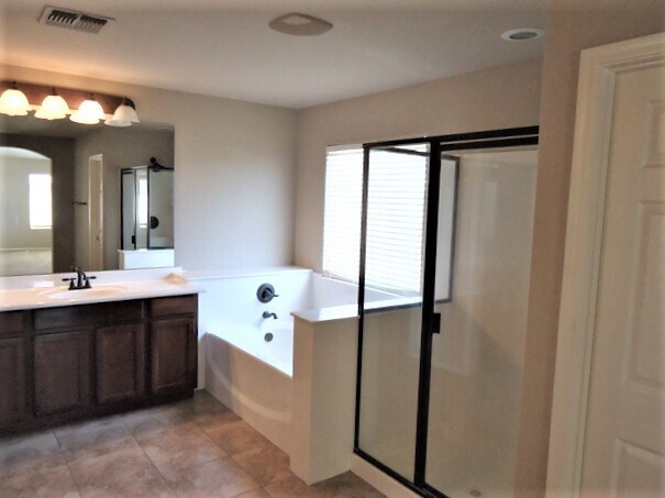 Building Photo - 14223 W Jenan Dr