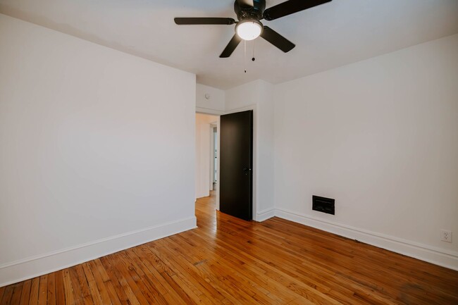 Building Photo - NEWLY RENOVATED APARTMENTS near Rooster on...