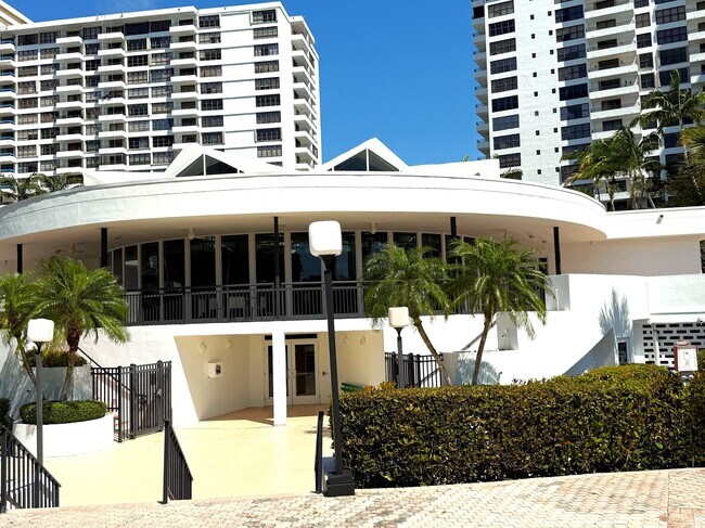 Building Photo - 600 Three Islands Boulevard