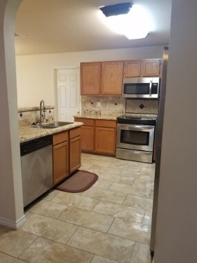 Building Photo - 10311 Cougar Gap