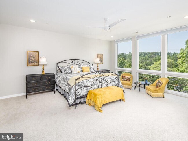 Building Photo - 3989 Norton Pl