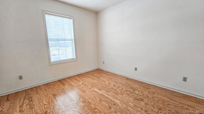 Building Photo - 208 Canter Ct