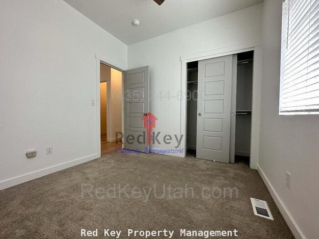 Building Photo - Osprey Dr. Single Family Home