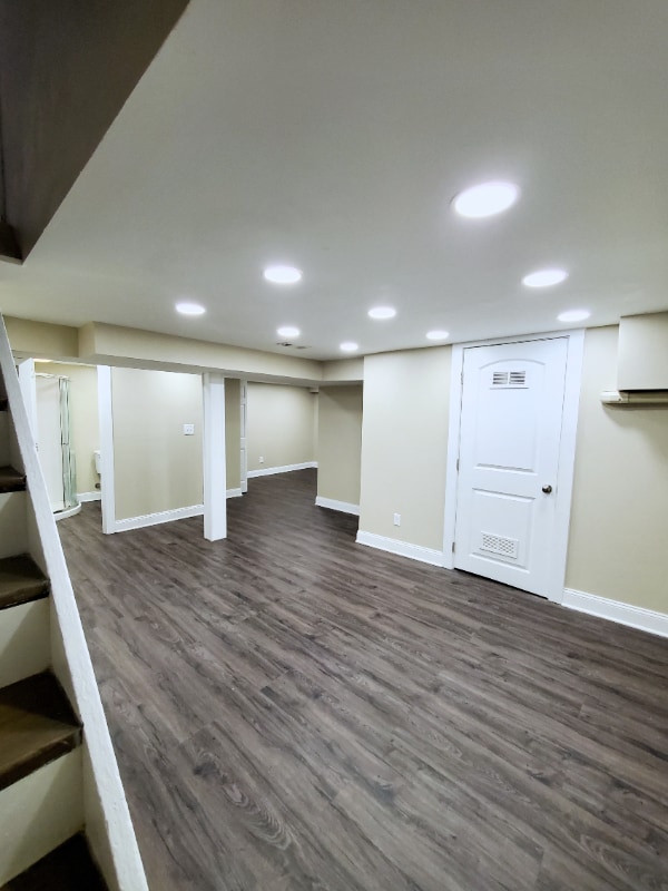 Building Photo - 90 E 8th Ave