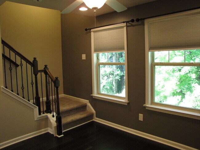 Building Photo - 42 Intuition Cir