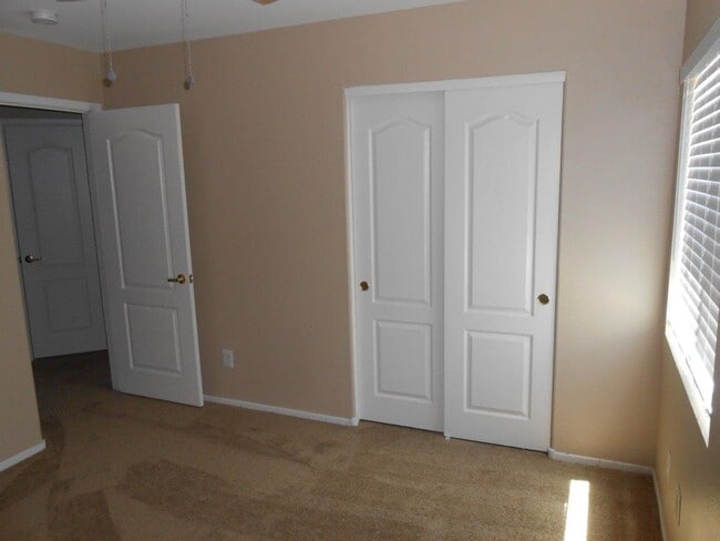 Building Photo - 3516 Hazelnut Pine Pl