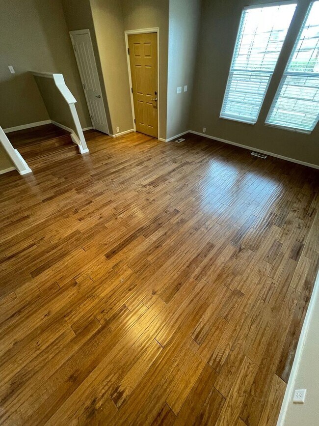 Building Photo - 2 bedroom townhome nestled in the heart of Fountain.