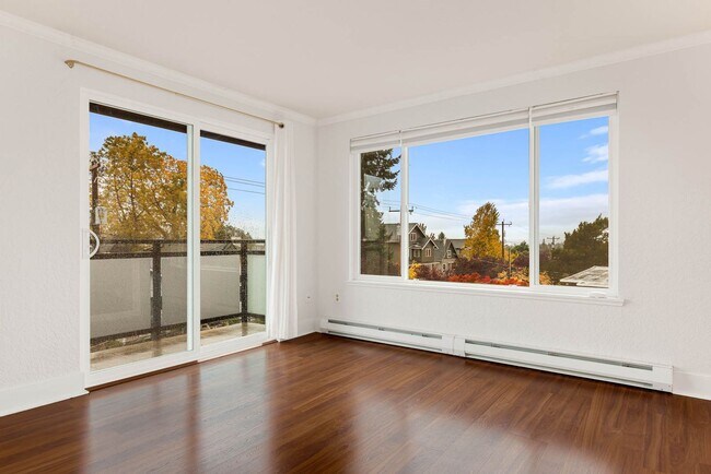 Building Photo - 7501 Greenwood Ave N