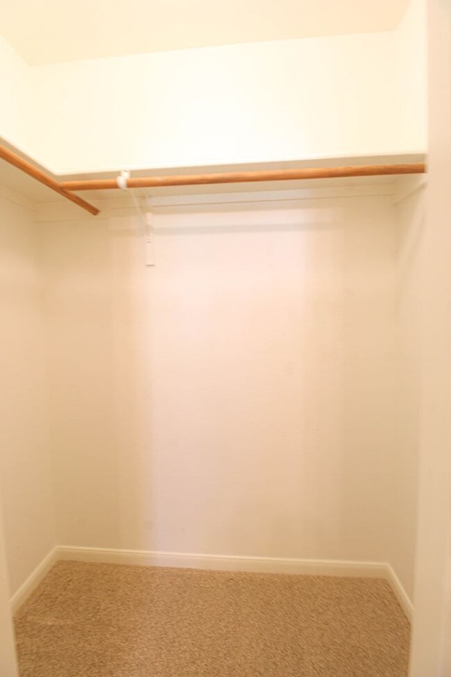 Building Photo - 121 Antler Cir