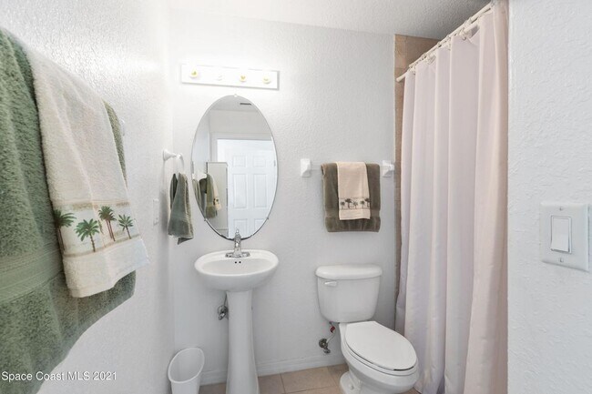 Building Photo - 135 Ocean Park Ln