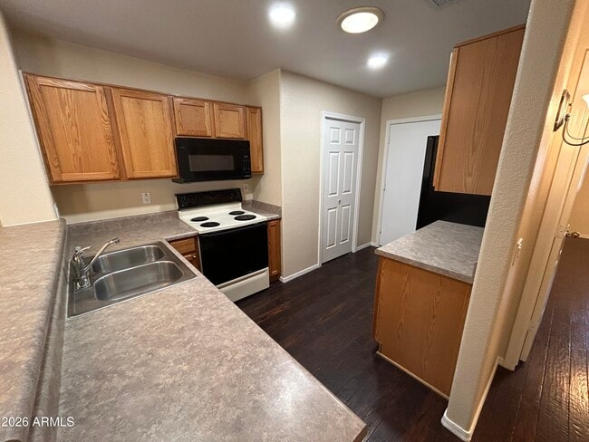 Building Photo - 16265 N 138th Ave