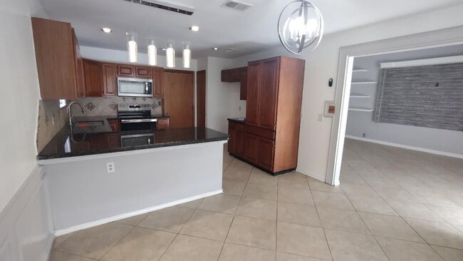 Building Photo - 4834 Las Palomas St