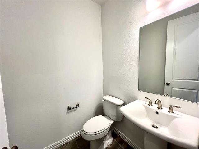 Building Photo - 2933 Tenor Wy