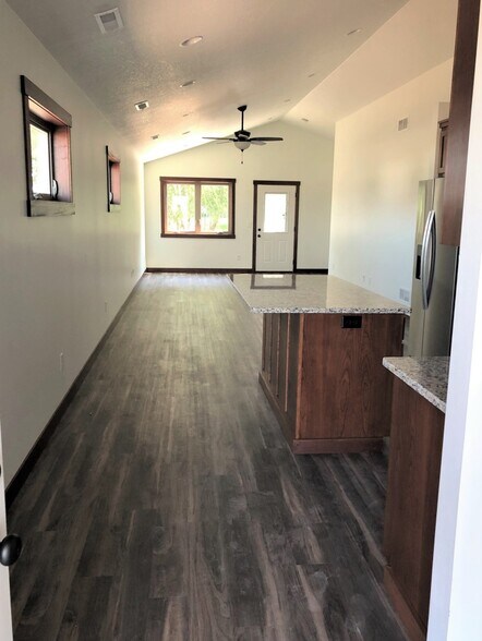 Building Photo - 1739 Aspen Ct