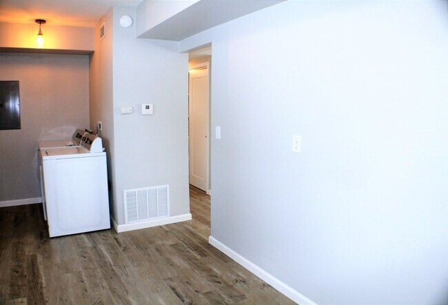 Building Photo - $1,750 | 3 Bedroom, 1 Bathroom Ground Floor Duplex | No Pets | Available for August 1st, 2026 Mov...