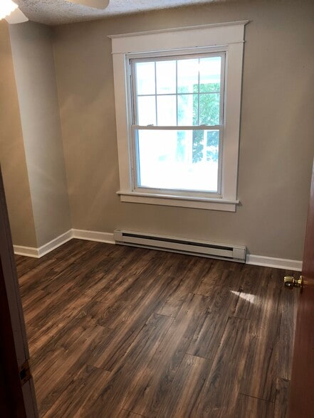 Second bedroom - 20 Highwood Ave
