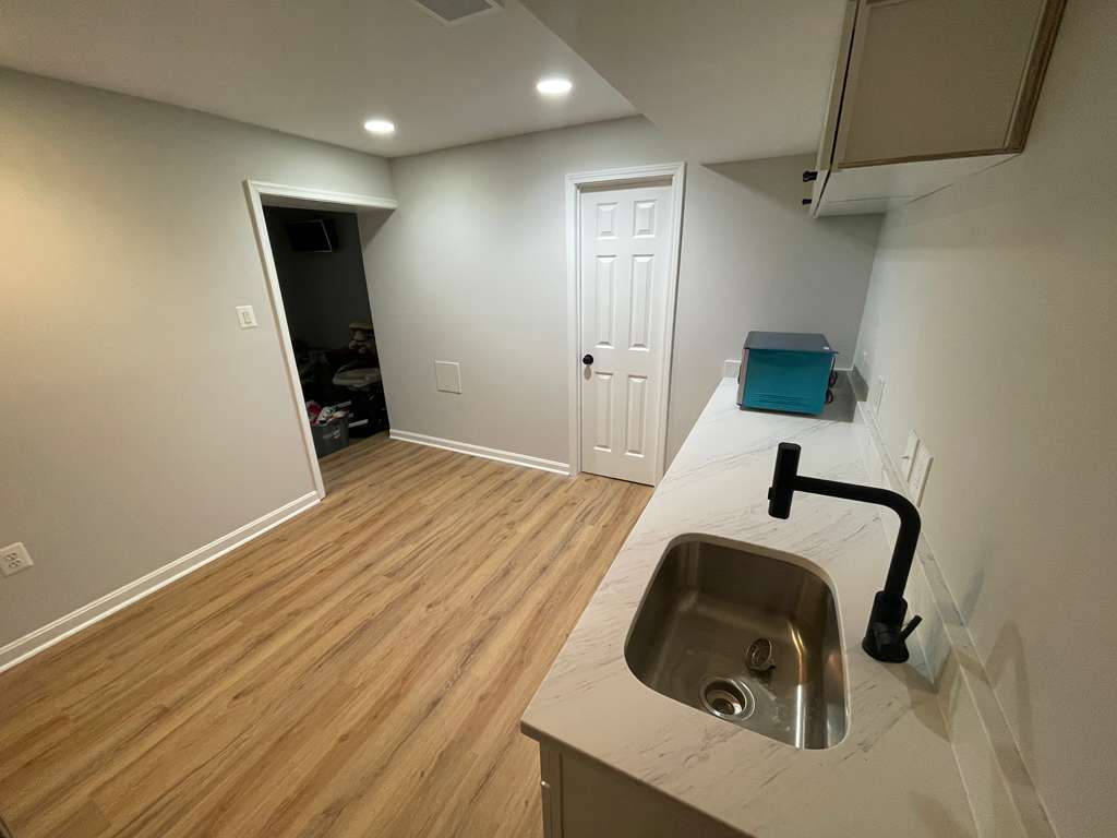 Building Photo - 8025 Diving Cliff Ln