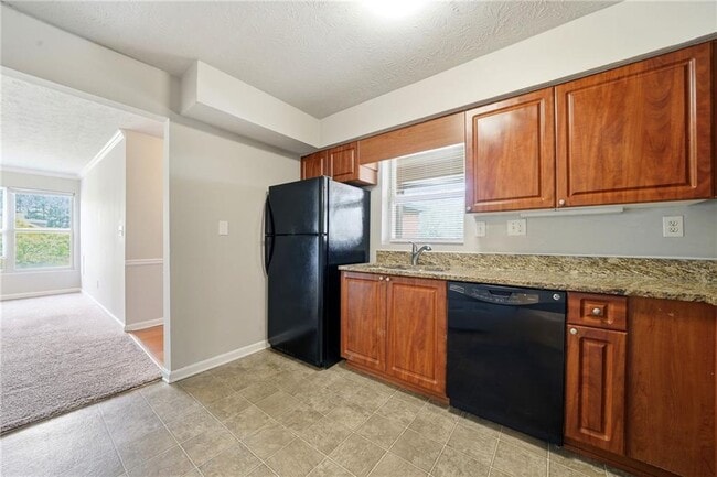 Building Photo - 117 Brittany Ct