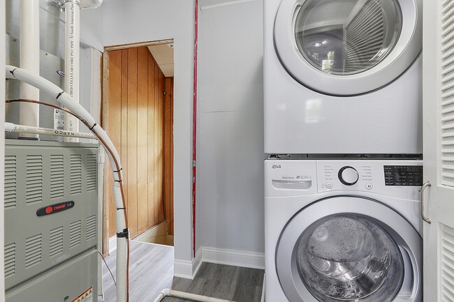 Building Photo - 14314 Beacon Ave