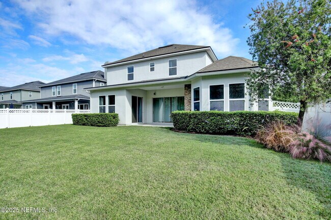 Building Photo - 1637 Fenton Ave