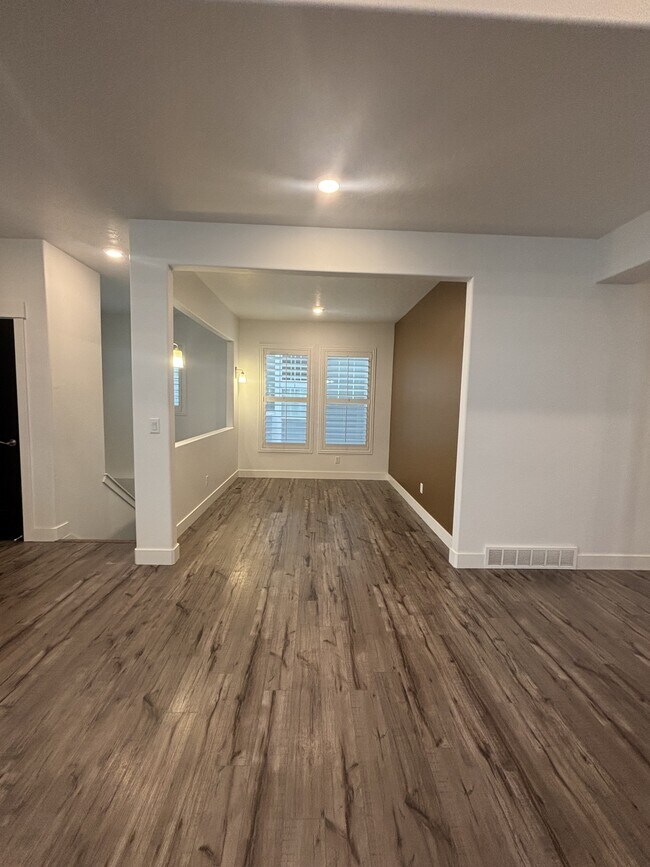 Building Photo - 6153 W Poplar View Dr