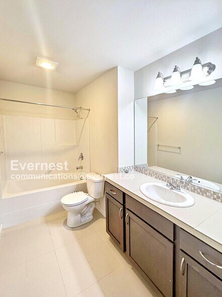 Building Photo - 19403 7th Ave W