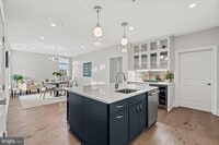 Building Photo - 600 Second St