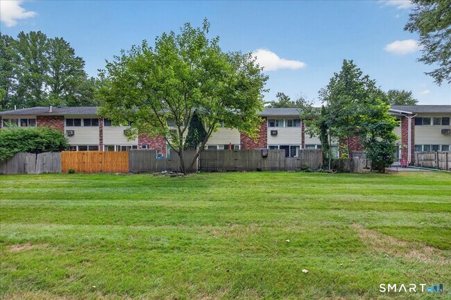 Building Photo - 1141 Waterbury Rd
