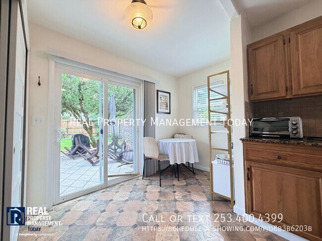 Building Photo - 4310 N 31st St