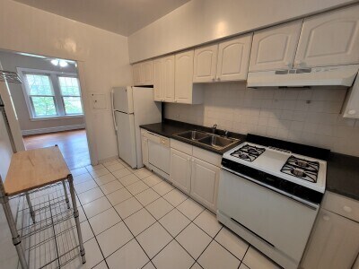 Building Photo - 916 Reba Pl