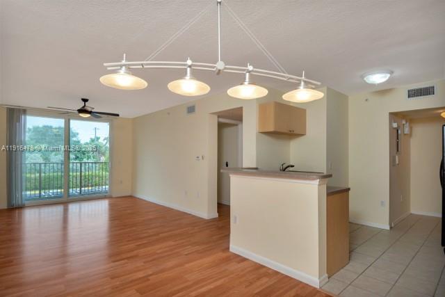 Building Photo - 313 Villa Cir