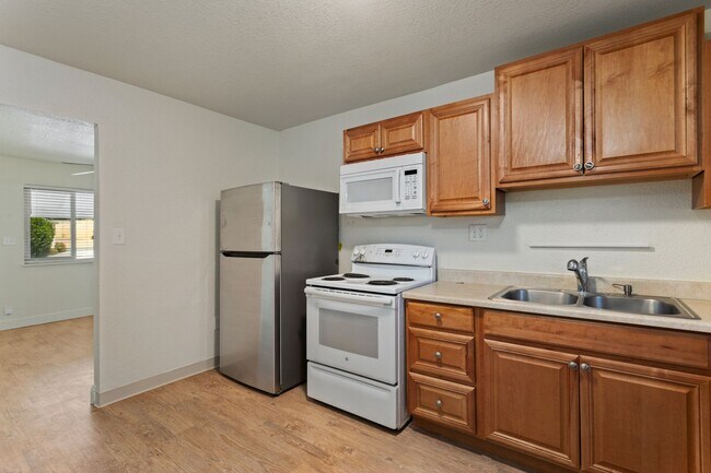 Building Photo - 521nha