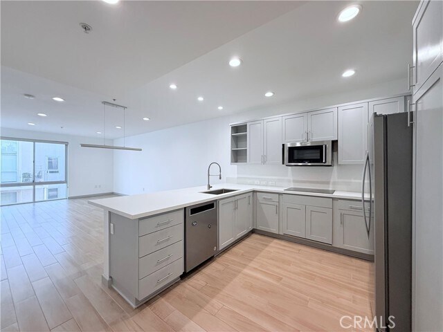 Building Photo - 111 S De Lacey Ave