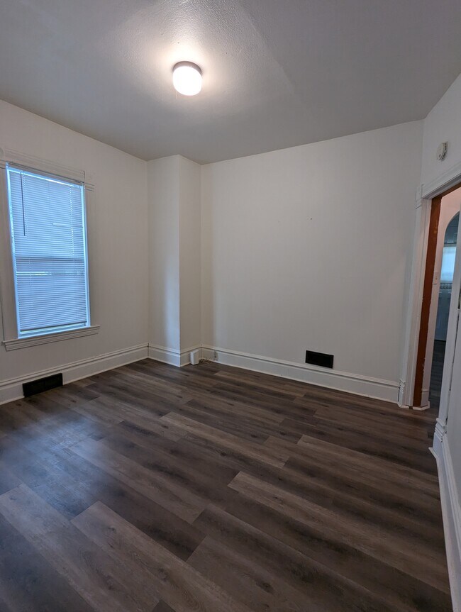 Building Photo - Hopson