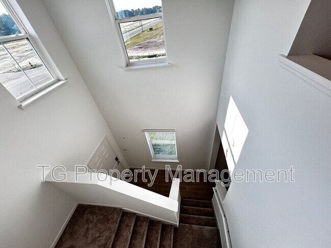 Building Photo - 6226 Mare Ave