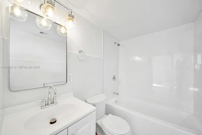 Building Photo - 501 SW 1st St