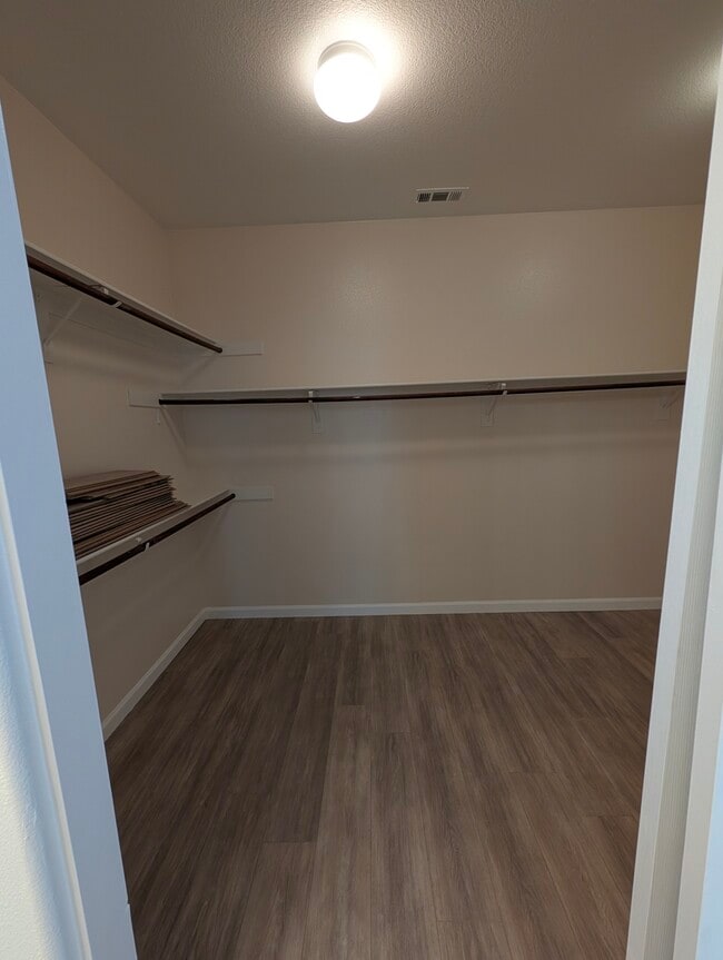 Building Photo - 1468 Burns Ln