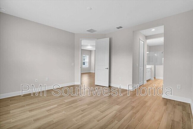 Building Photo - 18018 Franklin Park Ct