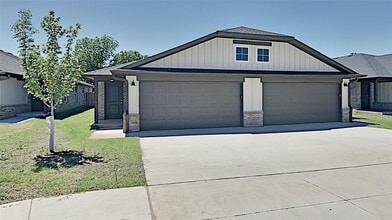 Building Photo - 11203 Burnham Ave