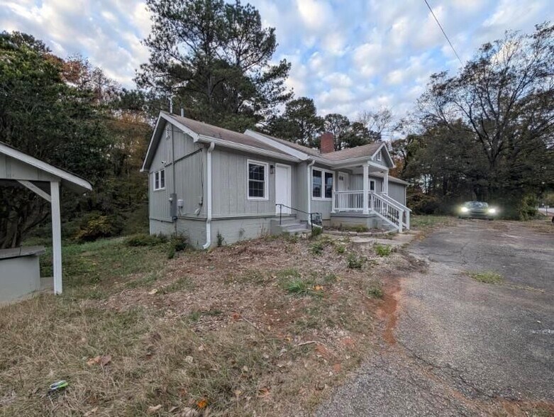 Building Photo - 2839 Five Forks Trickum Rd SW